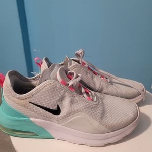 Nike tennis shoes